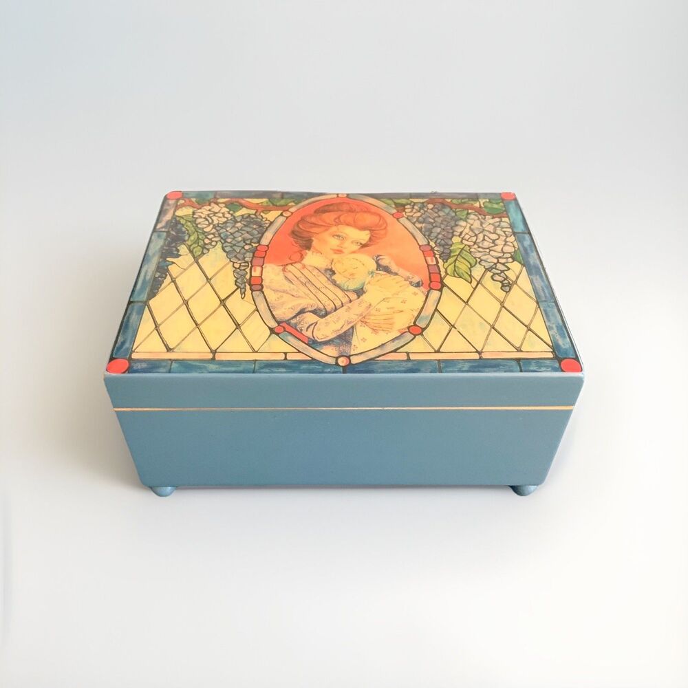 VTG 1996 Victorian Mother And Child Music Box